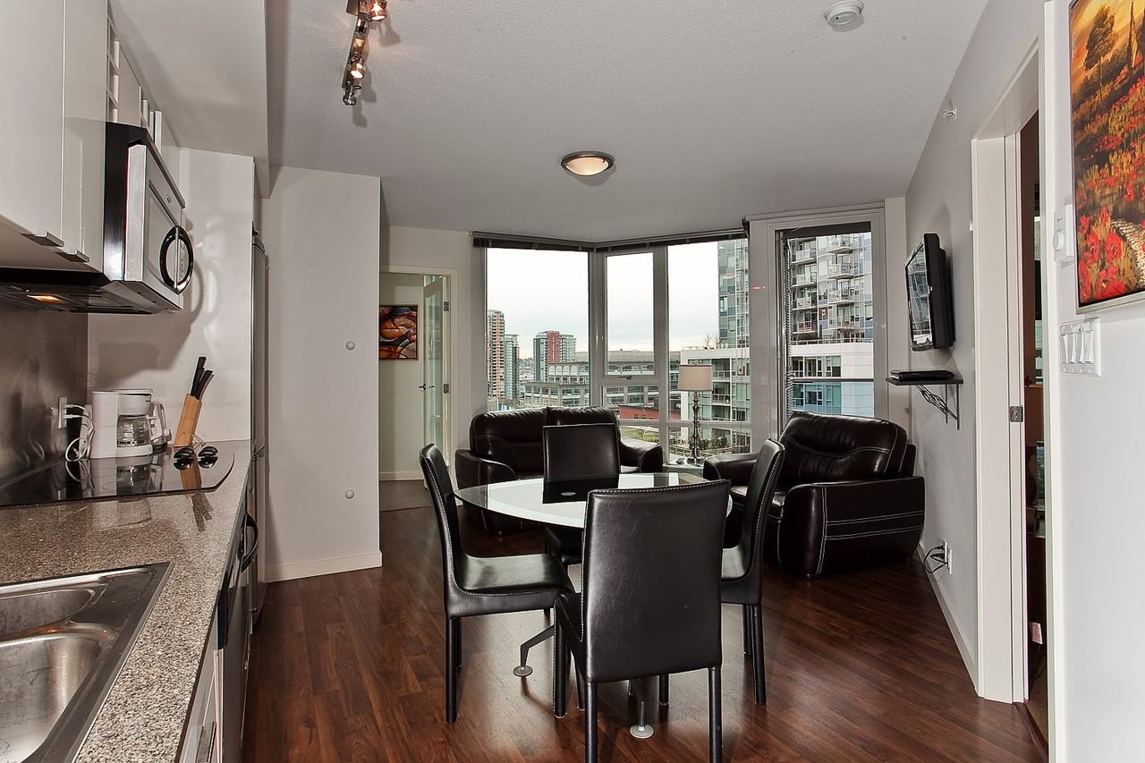 788 Hamilton Street - Photo 2