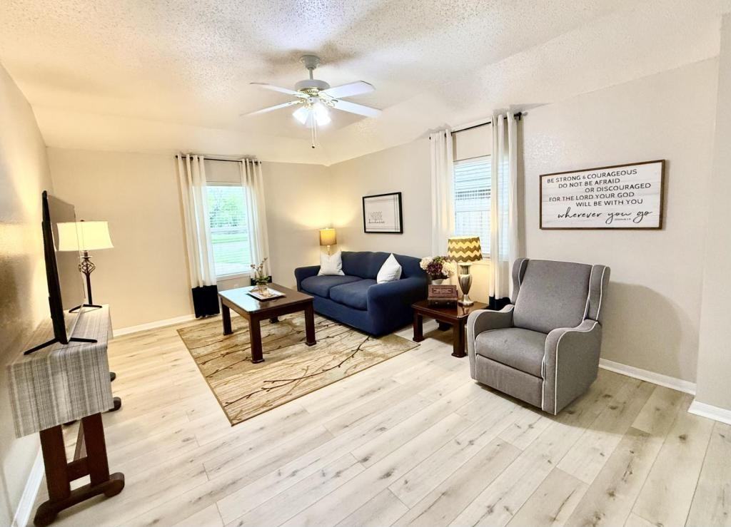 1606 Bagby Ave Unit A - Photo 2 of 17