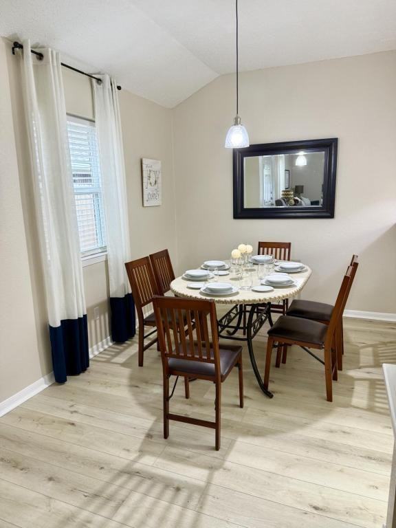 1606 Bagby Ave Unit A - Photo 4 of 17