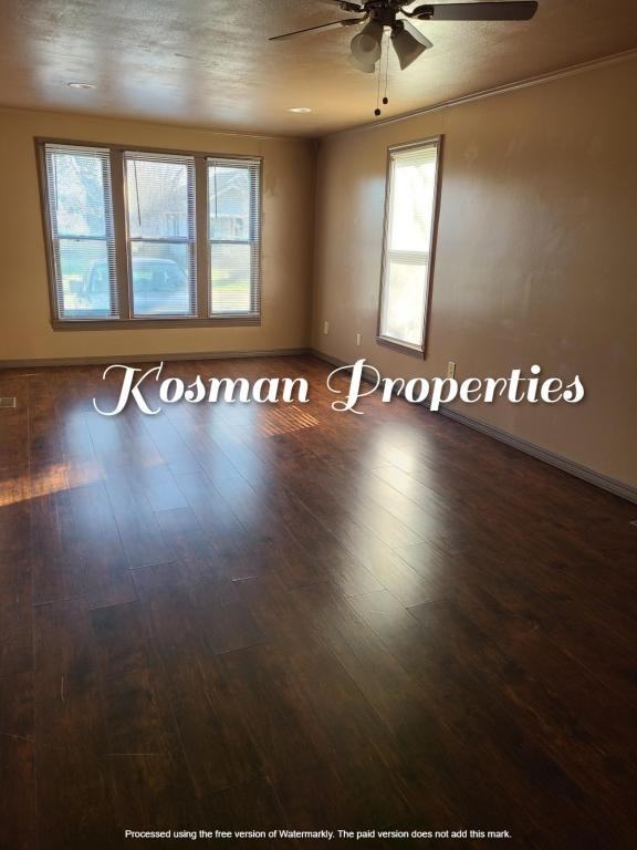 1019 E 15th St - Photo 3 of 34