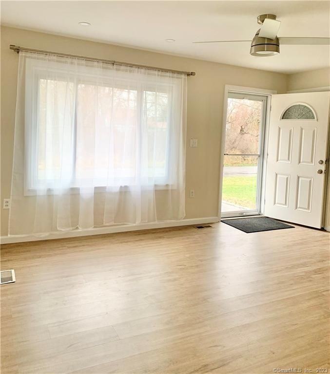 29 Sherman St - Photo 2 of 19