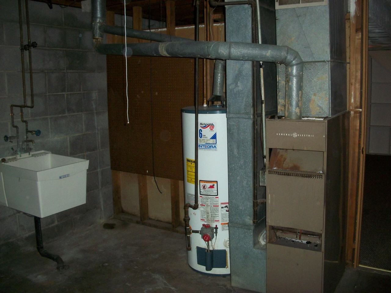 1439 Mac Dr - Photo 2 of 17