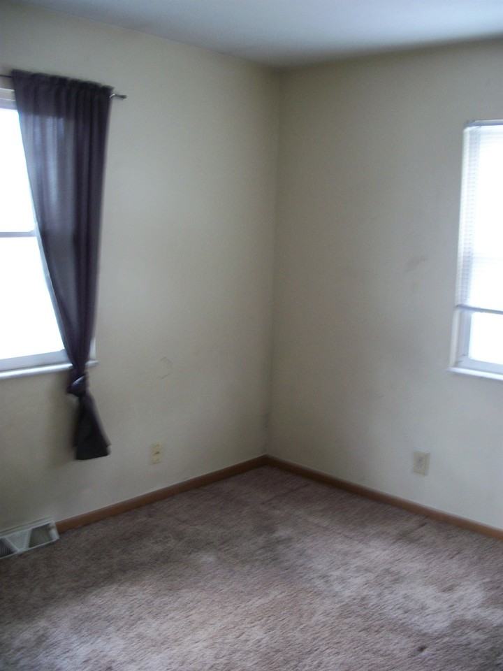 1439 Mac Dr - Photo 3 of 17