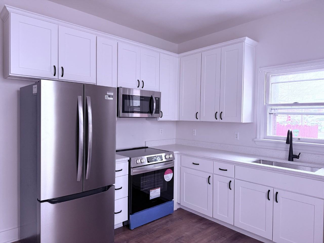 815 Green St - Photo 2 of 20