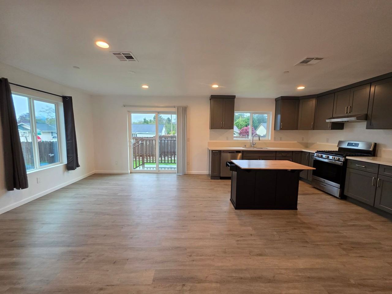 1001 Forson Rd - Photo 2 of 17