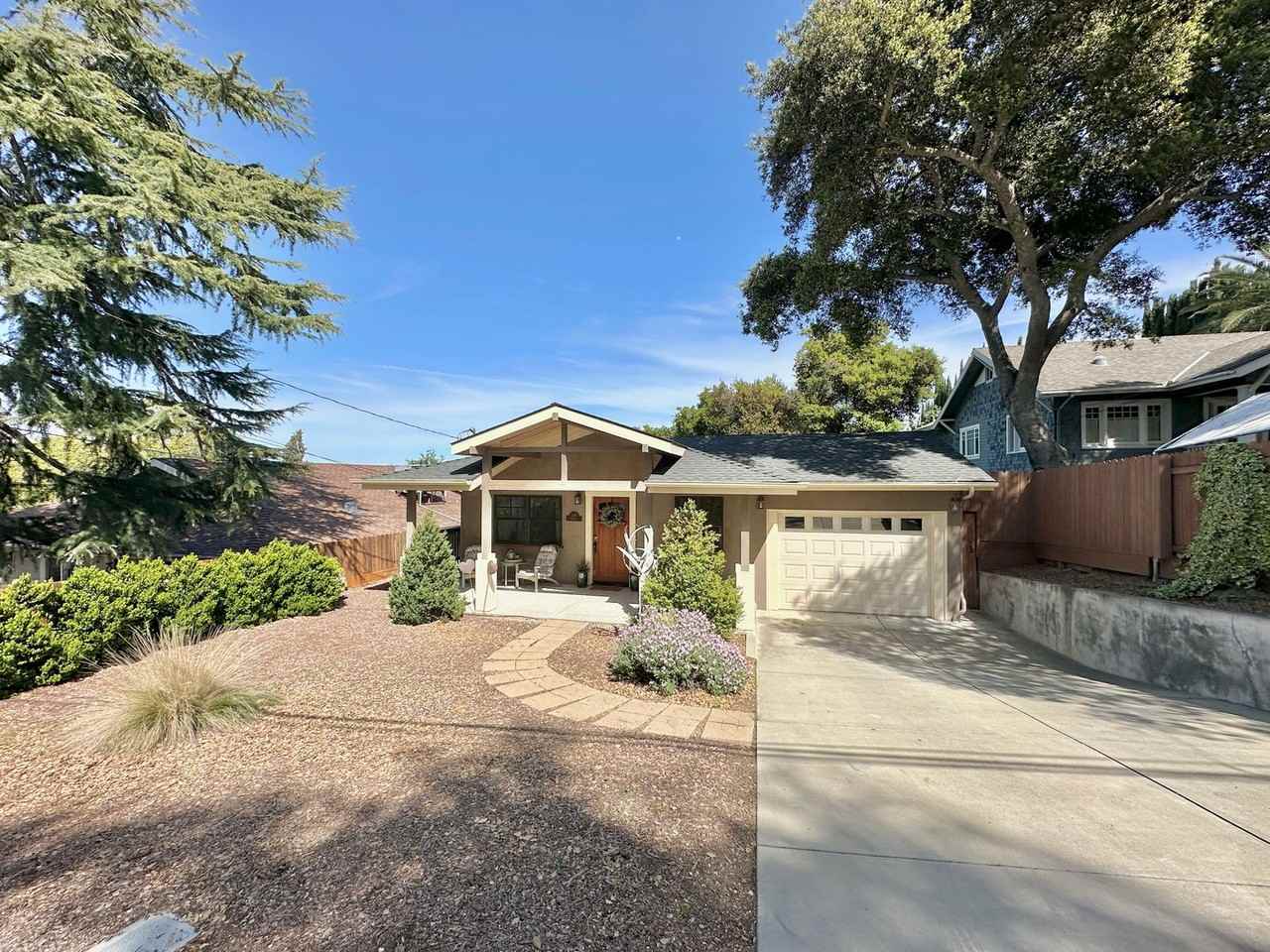 1120 Chestnut St - Photo 2 of 29