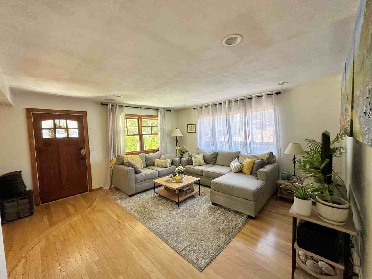 1120 Chestnut St - Photo 3 of 29