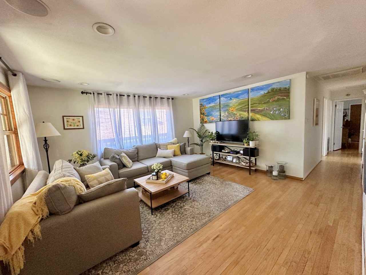 1120 Chestnut St - Photo 4 of 29