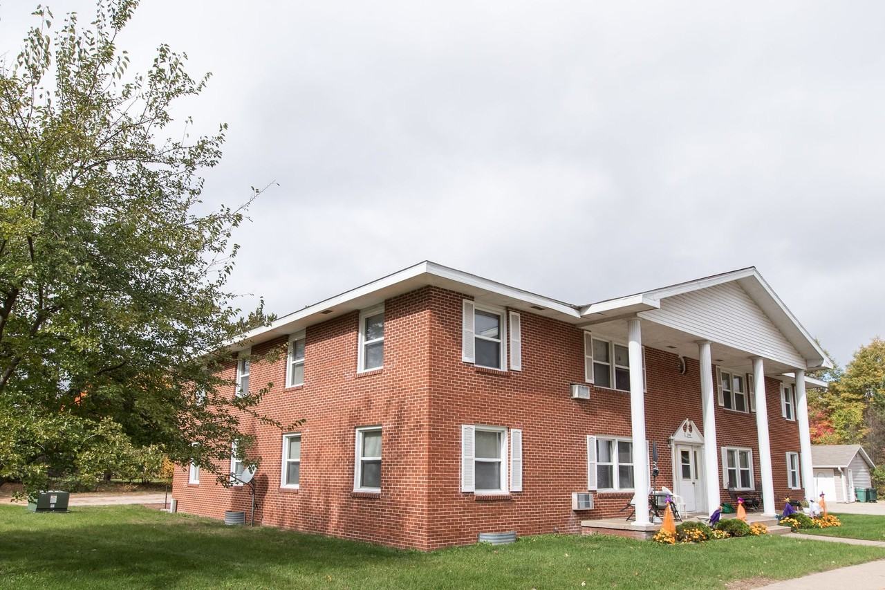 215 Sherman Avenue - Photo 4 of 50