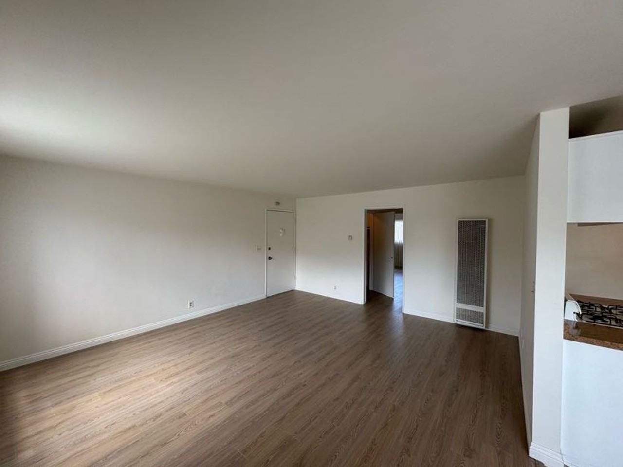1394 Springfield St - Photo 7 of 20