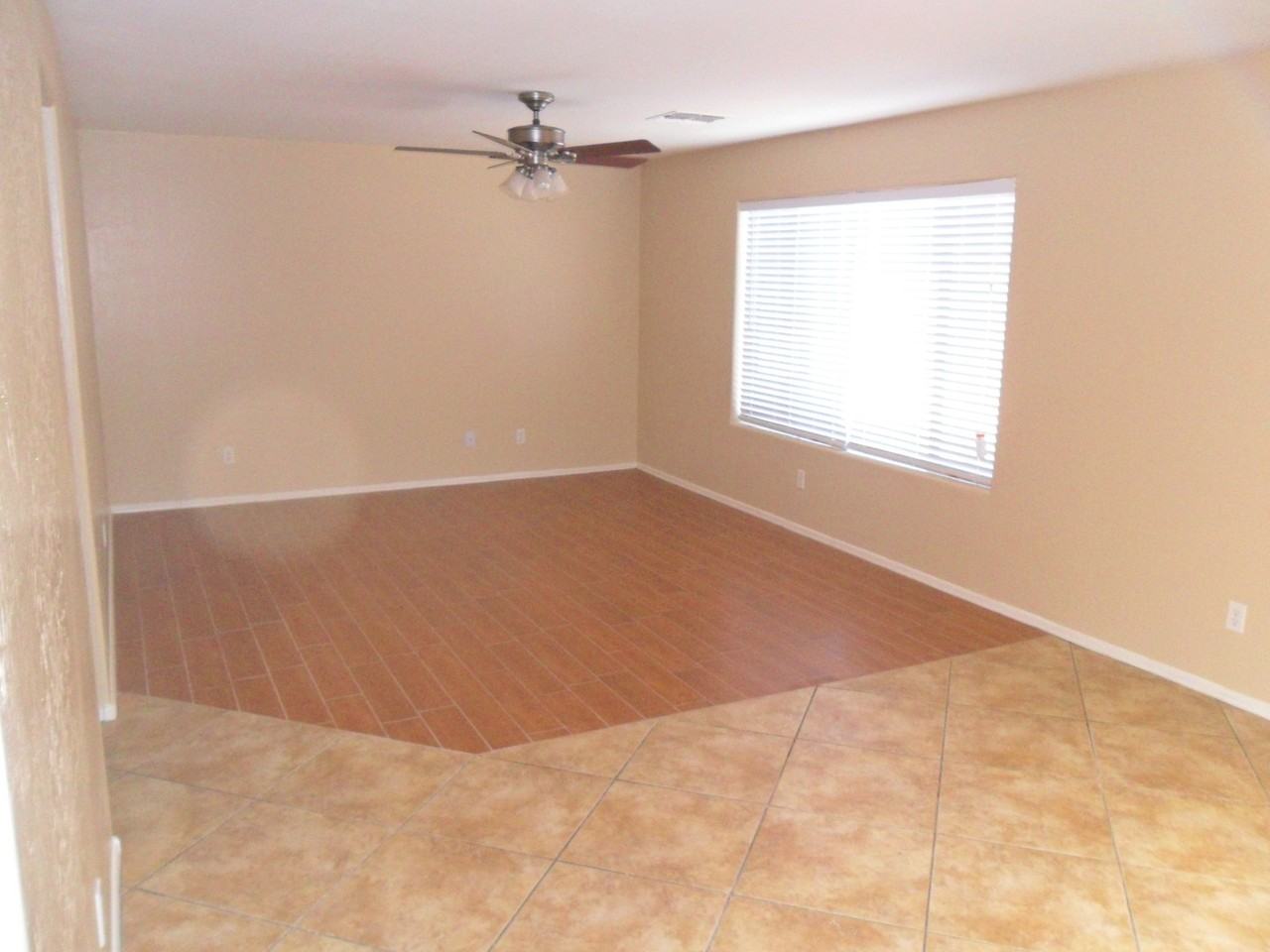 25863 W Elizabeth Ave - Photo 4 of 19