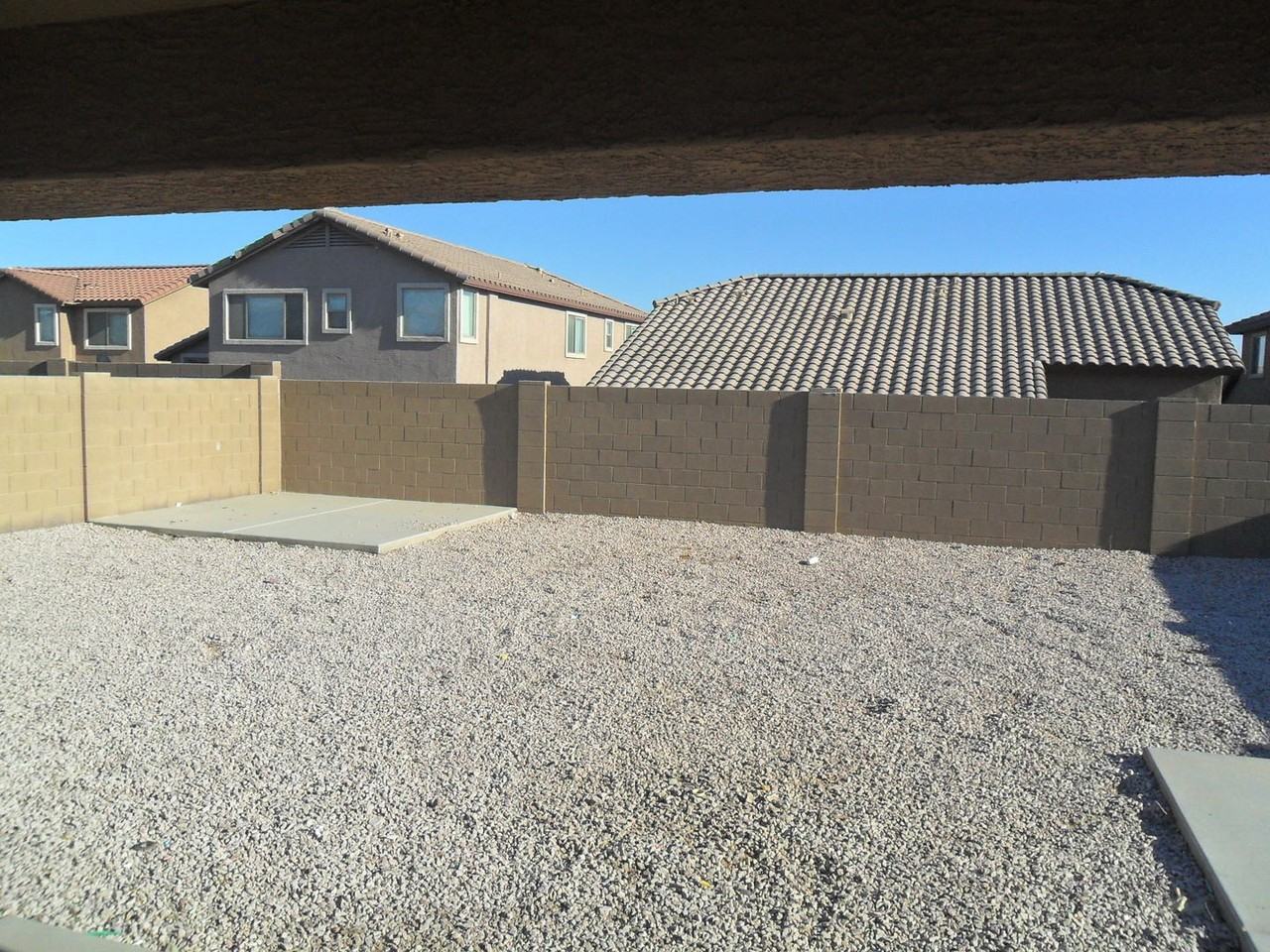 25863 W Elizabeth Ave - Photo 7 of 19