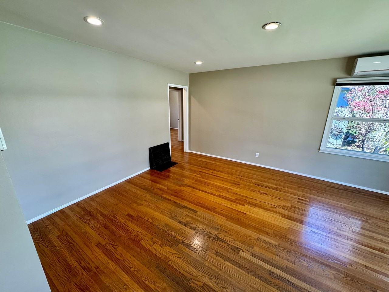 4443 Briercrest Ave - Photo 3 of 20