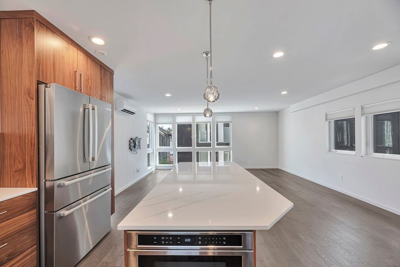 113 27th Ave E - Photo 7 of 24