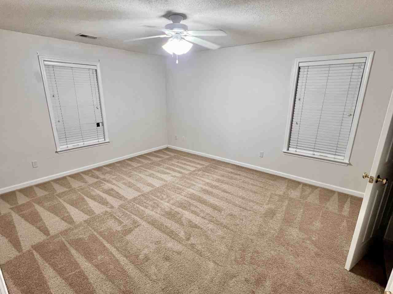 6117 Hedgecock Cir #1A - Photo 5 of 11