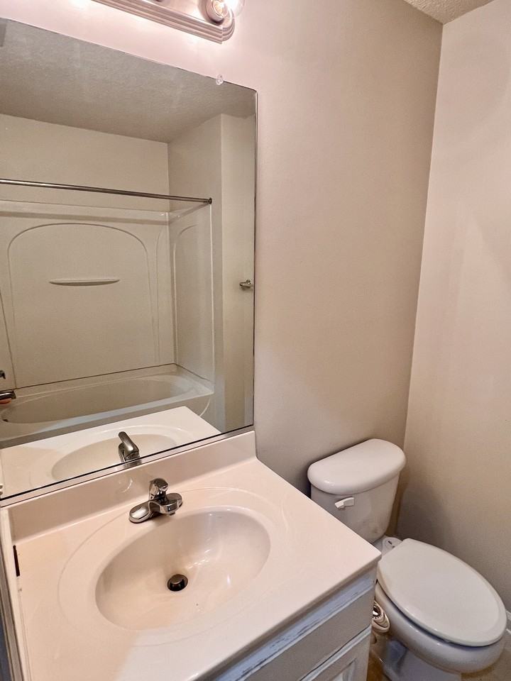 6117 Hedgecock Cir #1A - Photo 6 of 11