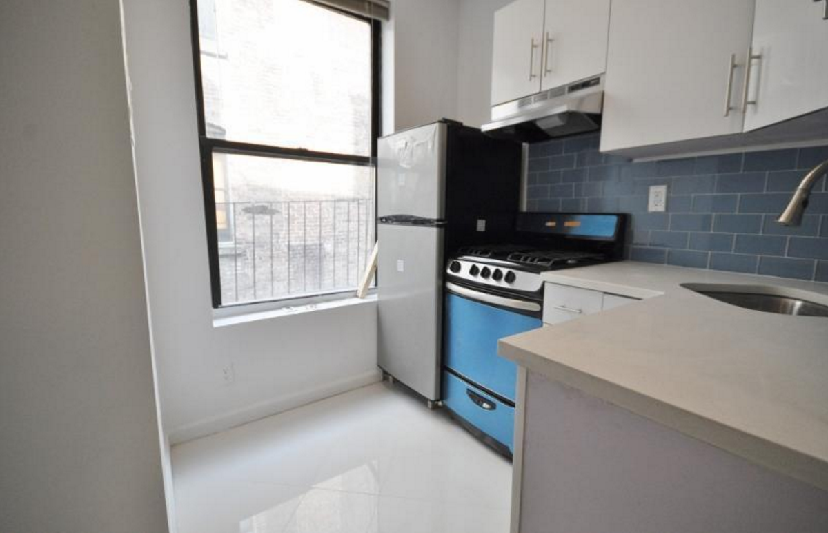 Amsterdam Ave & W 80th St - Photo 3 of 5