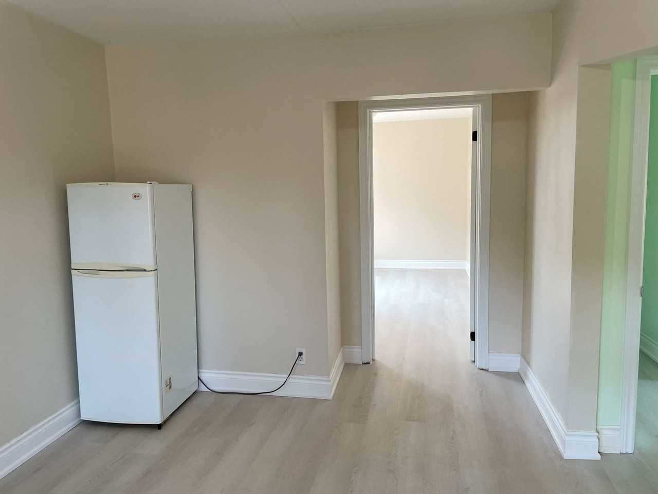 2090 Eglinton Ave W - Photo 3 of 9