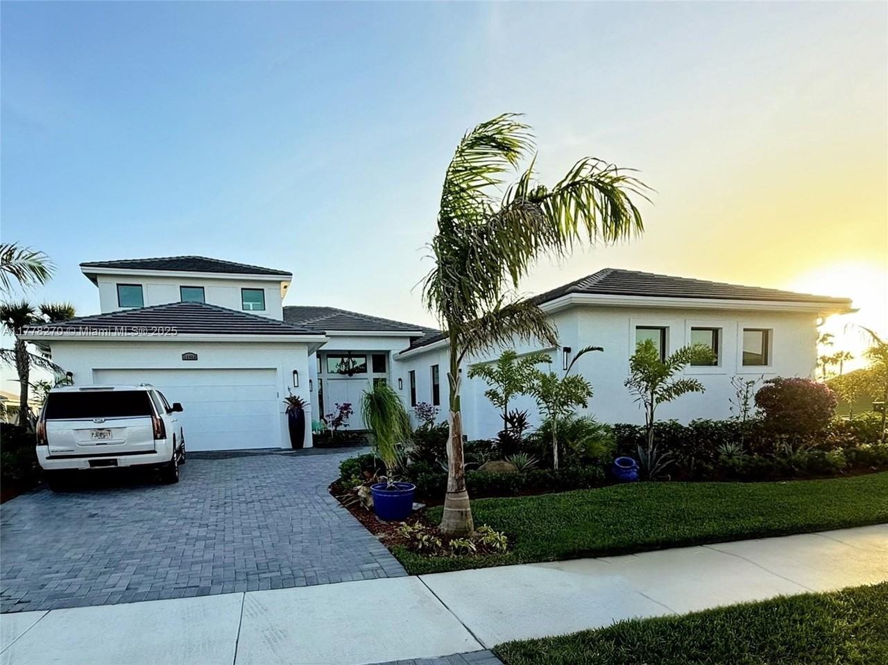 11460 Sw Pietra Way #11460 - Photo 2 of 50