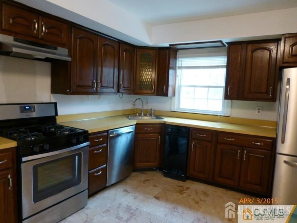 2 Ventnor Dr - Photo 2 of 11