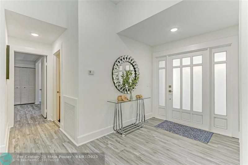 16643 Redwood Way - Photo 3 of 47