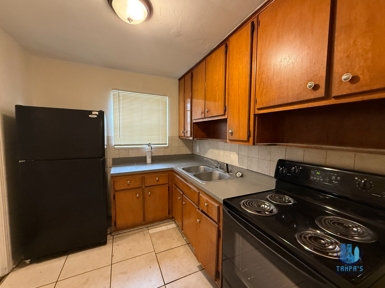 5257 Polan Ln - Photo 3 of 12