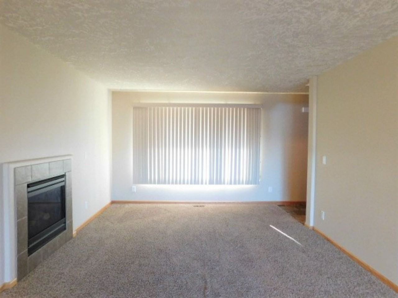 4551 Mabel Ave Ne - Photo 2 of 29