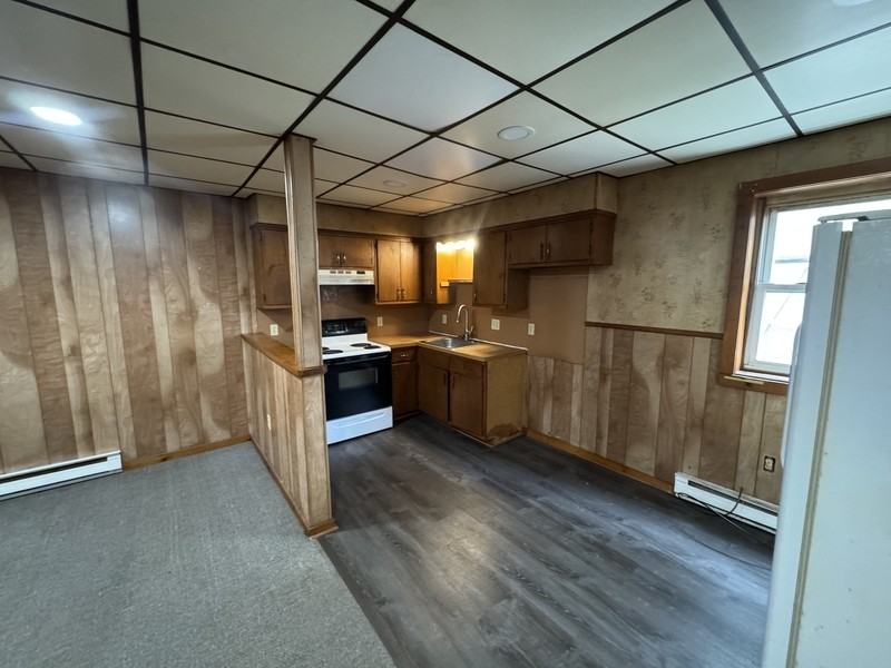 563 Washington Aveunue 1D - Photo 2 of 9