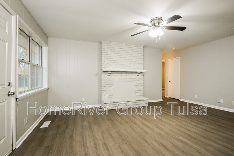 10917 E 28th Pl - Photo 3 of 23