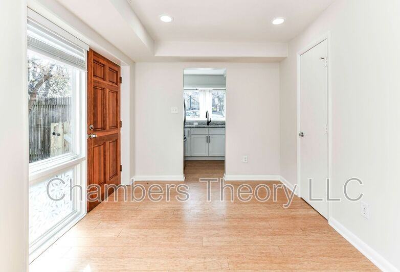 5225 10th Pl S - Photo 4 of 25