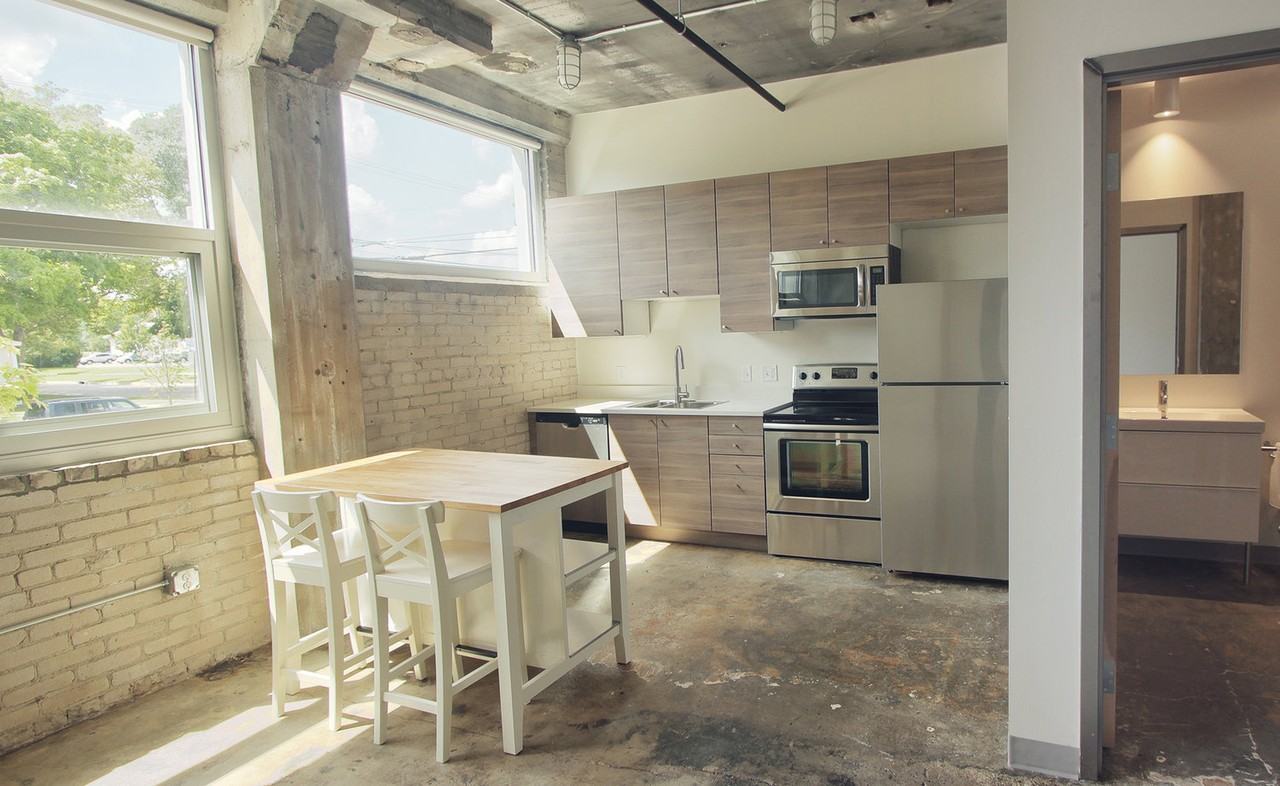 714 Walbridge St #308 - Photo 4 of 7