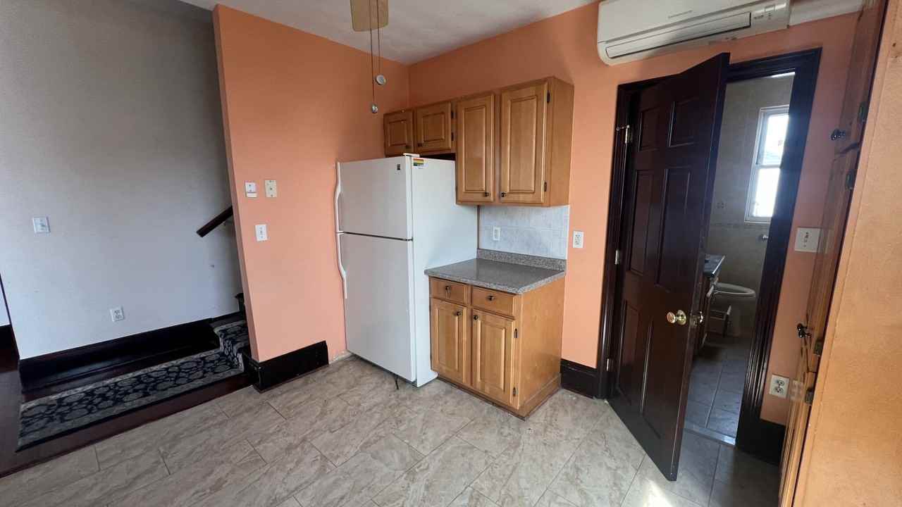15 Locust St #3 - Photo 3 of 18
