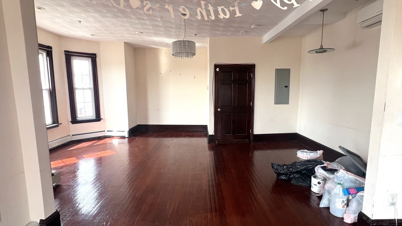 15 Locust St #3 - Photo 6 of 18