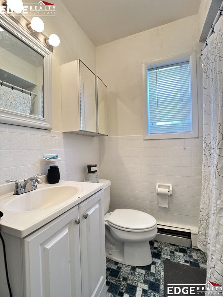 24 Wallingford Rd #3 - Photo 6 of 7