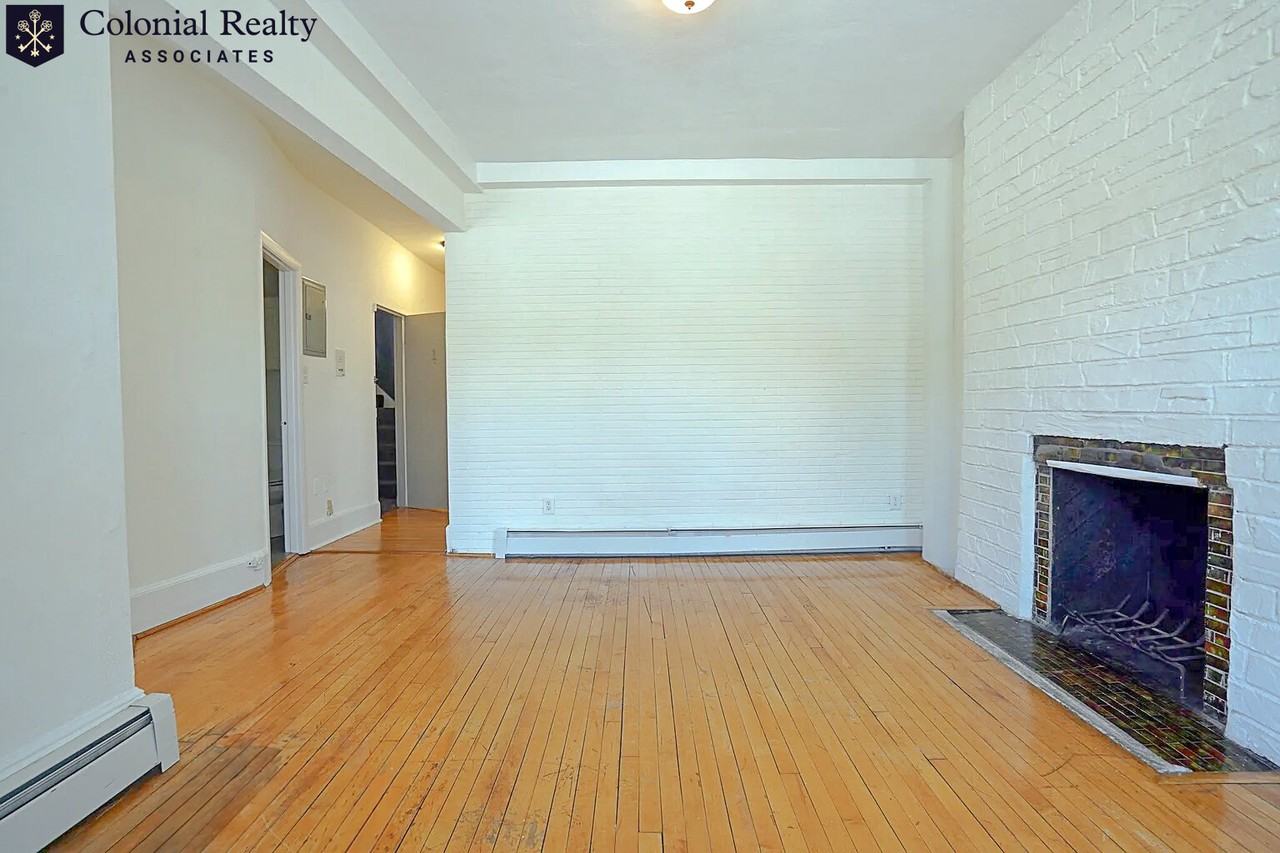 1320 Commonwealth Ave #1 - Photo 4 of 19