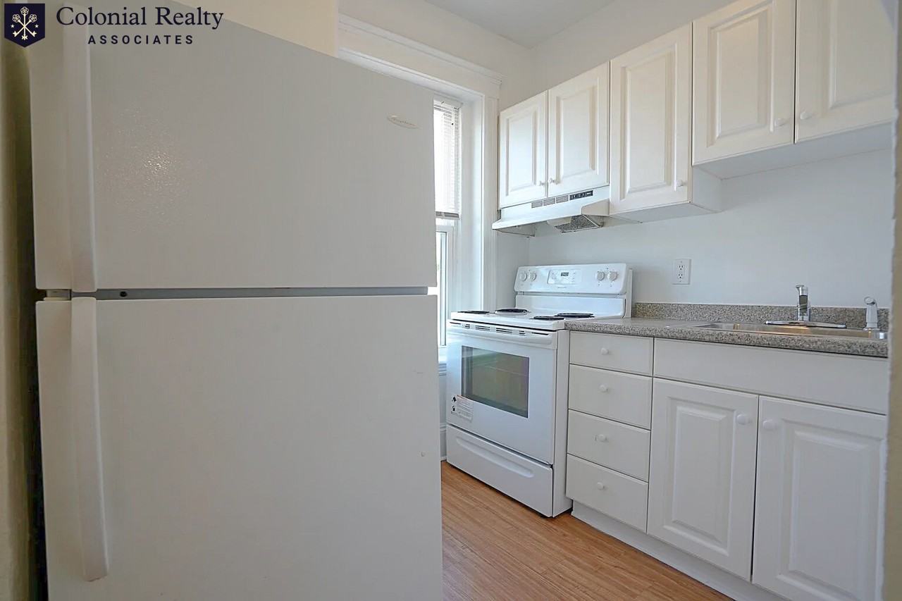 1320 Commonwealth Ave #1 - Photo 6 of 19