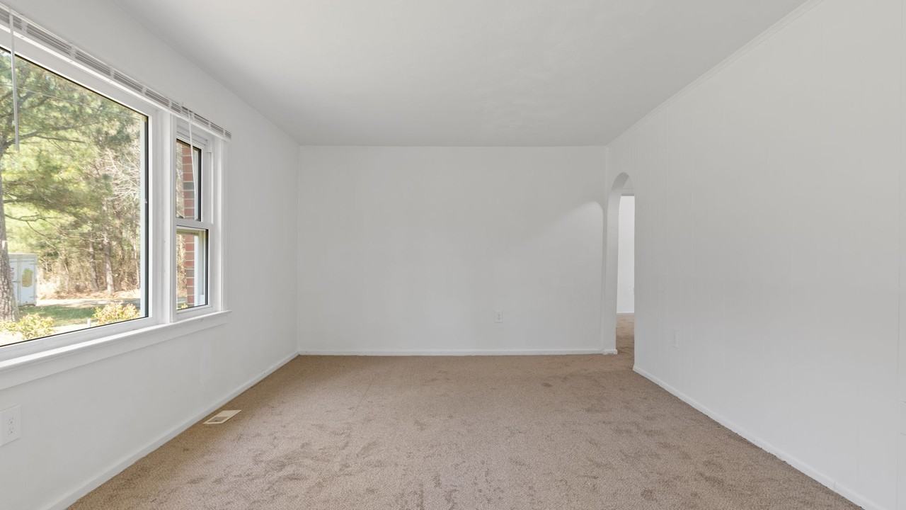 513 Truitt Chesapeake - Photo 4 of 20