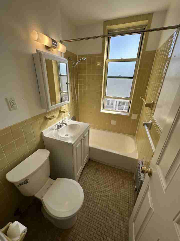 20-28 Colborne - Photo 2 of 23