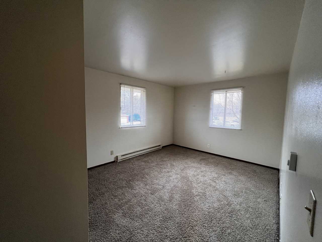 4405 Kennedy - Photo 2 of 7