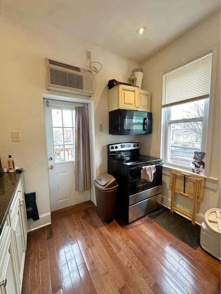 4043 Spring Garden Street - Photo 3 of 12