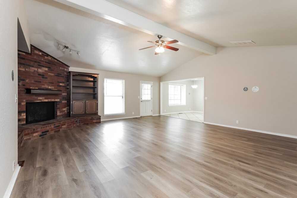 1112 Briar Bend Trl - Photo 4 of 16