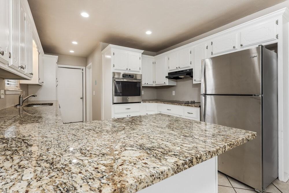 1112 Briar Bend Trl - Photo 7 of 16