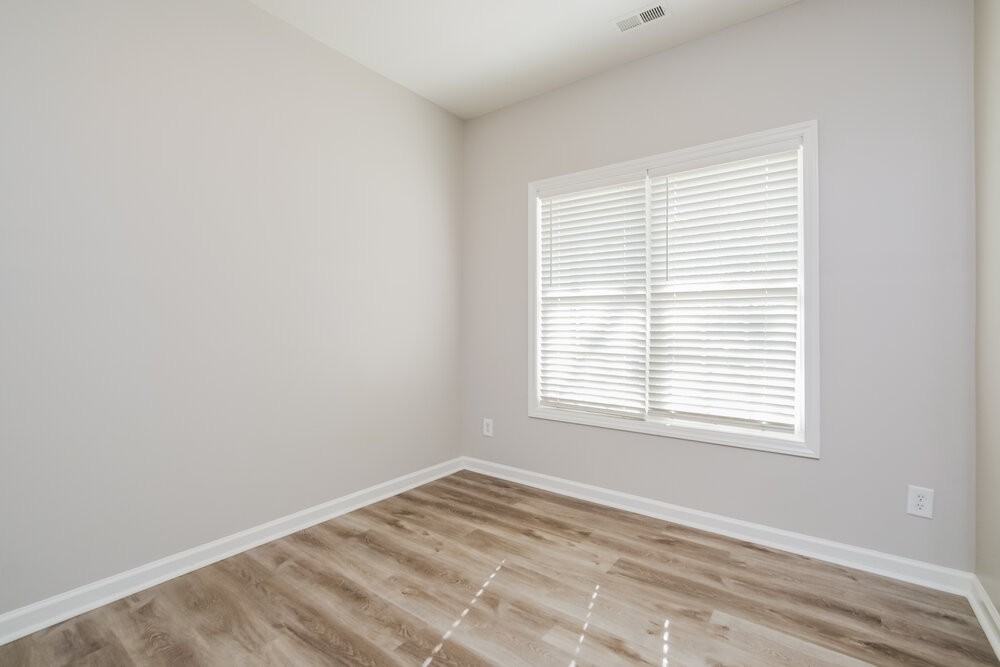 8112 Rolling Glenn Dr - Photo 6 of 16