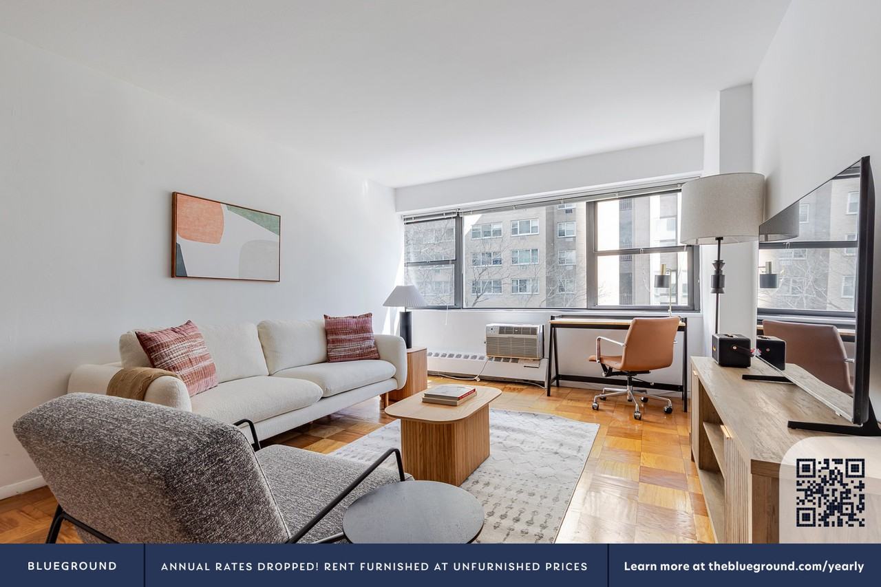 330 East 46th Street - Photo 3 of 71