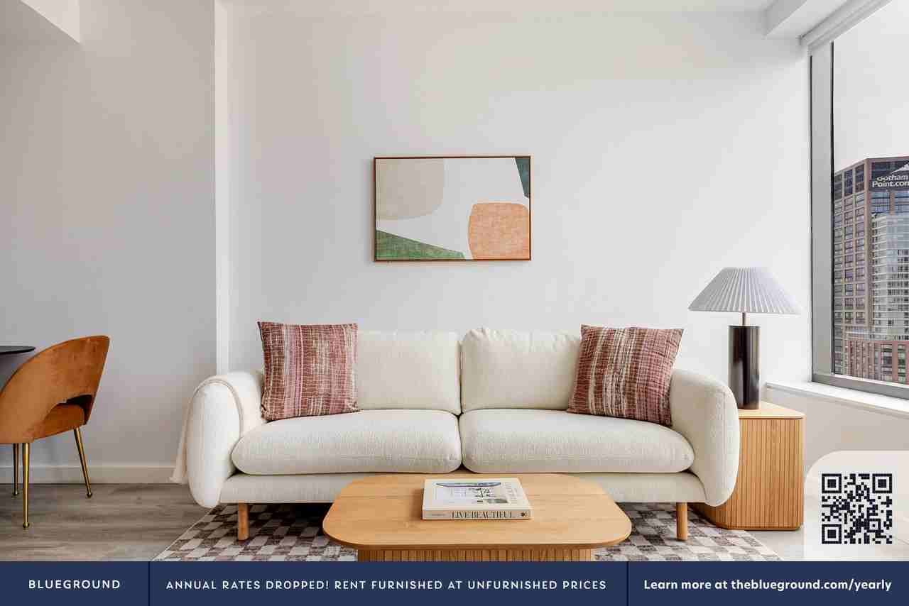 87 Commercial St #1812 - Photo 3 of 39