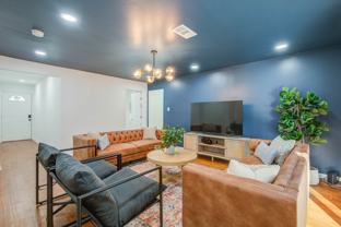 9515 Meadowglen Ln - Photo 1 of 1
