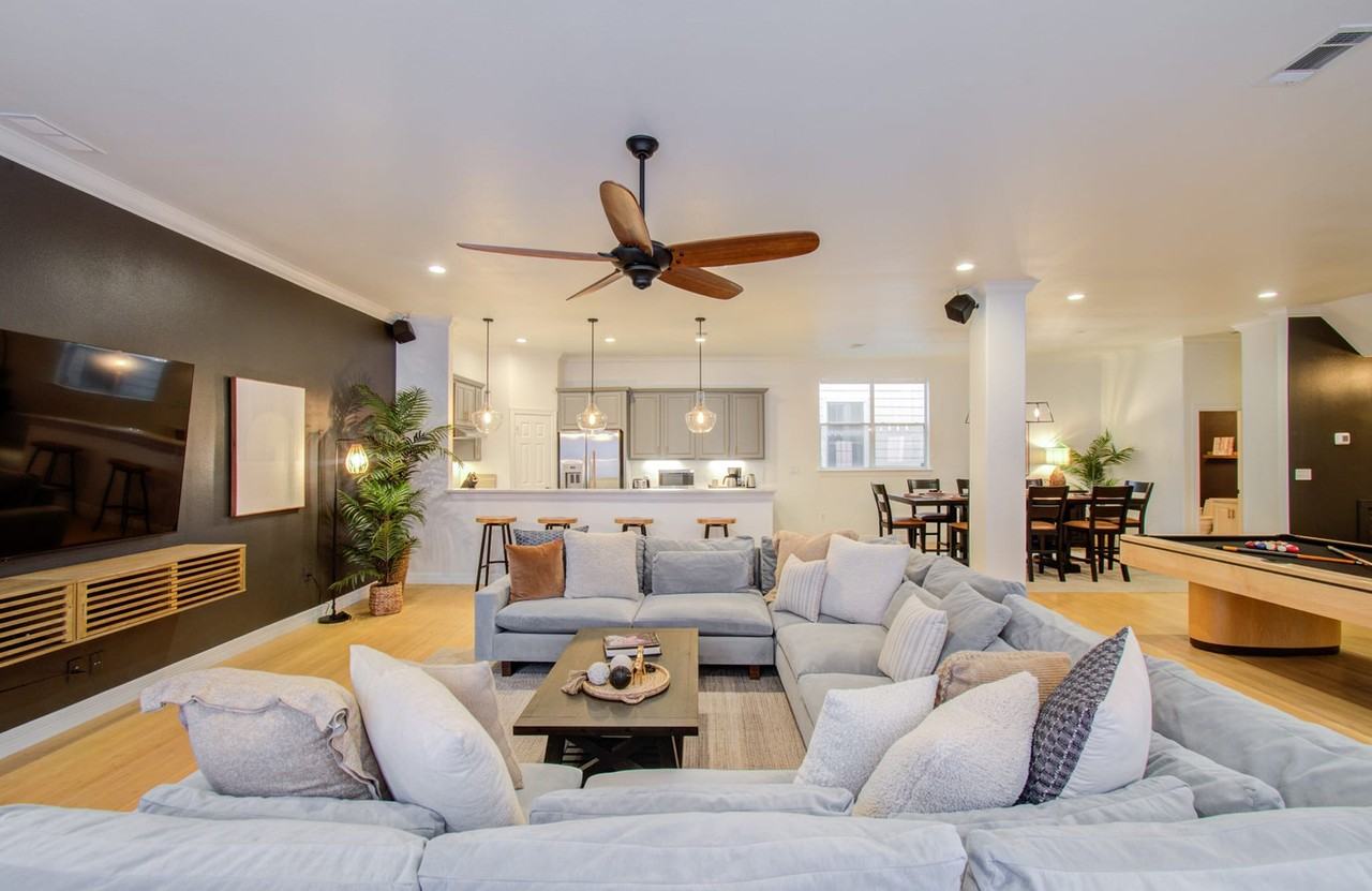 3010 Chenevert St #1019638P - Photo 4 of 34