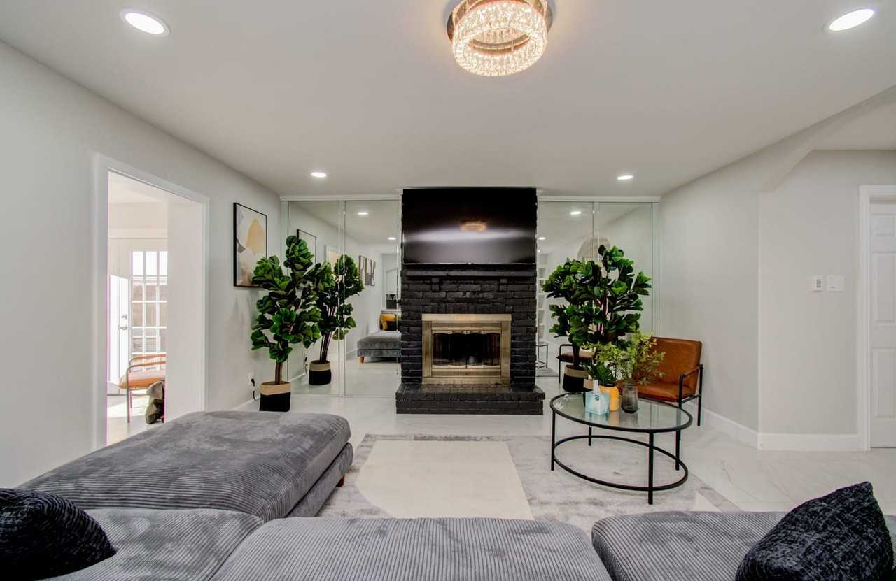 8623 Parasol Ln #1022079P - Photo 2 of 33