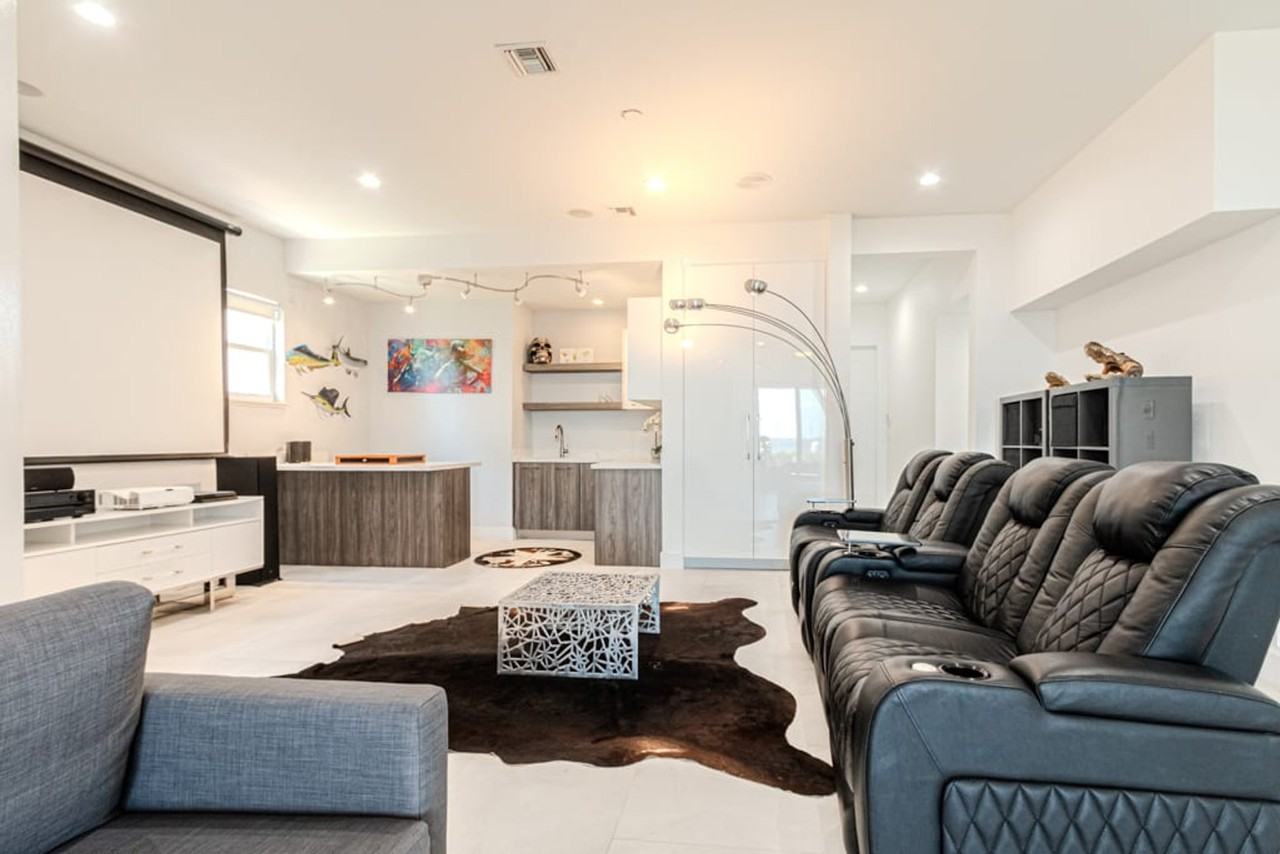 2418 Se 28th St #1028869P - Photo 4 of 50