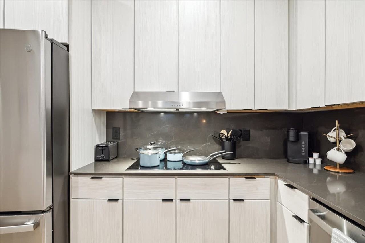 2137 Pelham Dr #1039041P - Photo 6 of 19